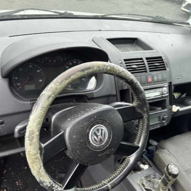 Vitre arriere droit VOLKSWAGEN POLO 4 Photo n°17