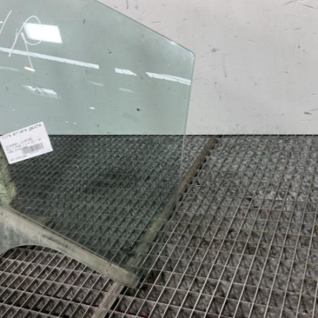 Vitre arriere gauche VOLKSWAGEN POLO 4