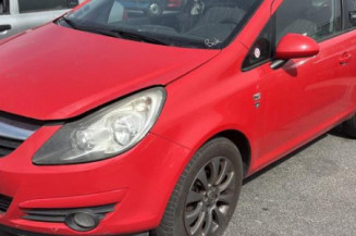 Custode arriere droit OPEL CORSA D