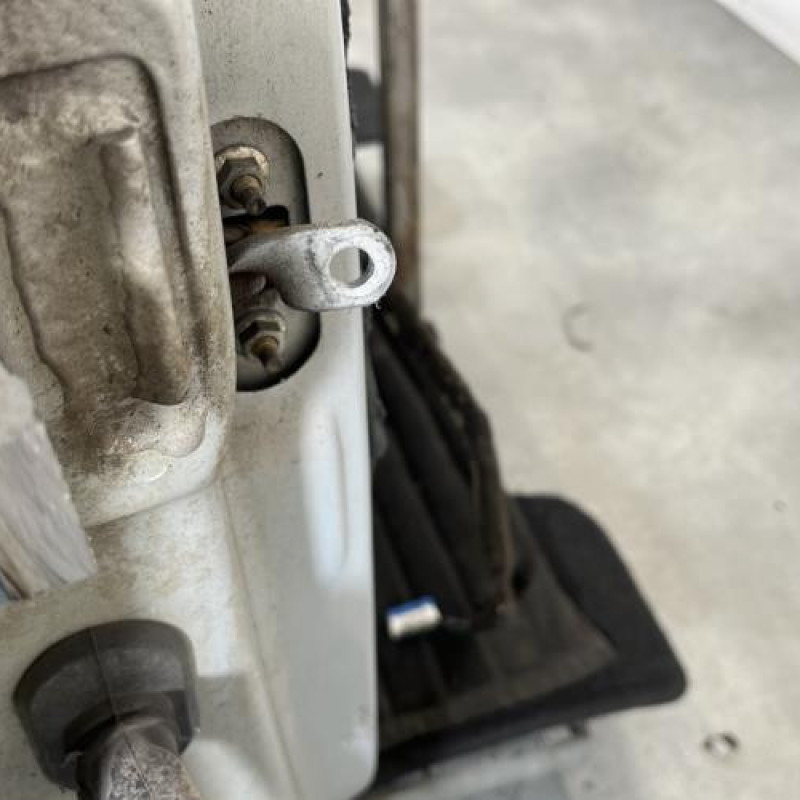 Porte avant droit RENAULT CLIO 2 Photo n°4