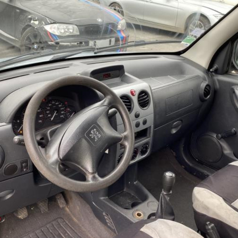 Poignee interieur avant gauche PEUGEOT PARTNER 1 Photo n°17