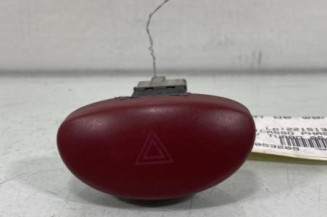 Bouton de warning CITROEN XSARA PICASSO Photo n°1