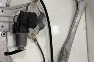 Leve vitre electrique avant droit RENAULT CLIO 3 Photo n°1