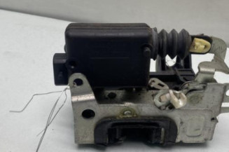 Serrure avant droit DACIA SANDERO 1