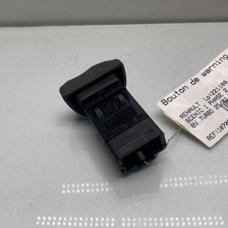 Bouton de warning RENAULT SCENIC 1 Photo n°2