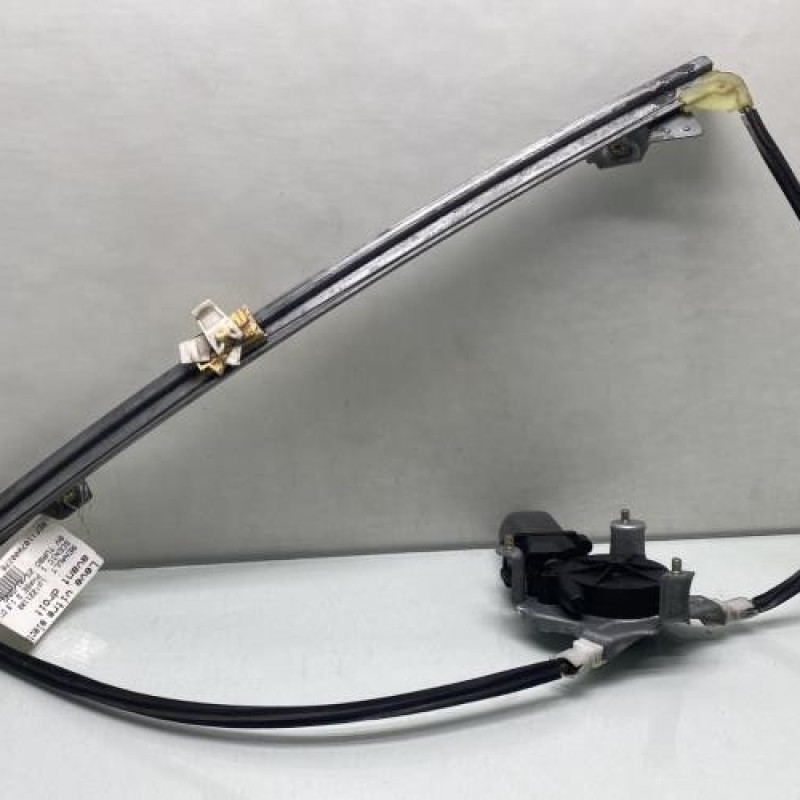 Leve vitre electrique avant droit RENAULT SCENIC 1 Photo n°1