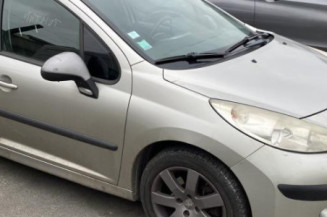 Pretensionneur de ceinture avant gauche PEUGEOT 207