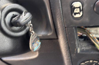 Arret de porte avant gauche PEUGEOT PARTNER 1
