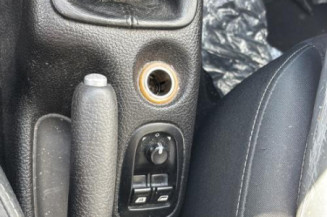 Poignee interieur avant droit PEUGEOT 206
