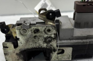 Serrure avant droit PEUGEOT 206