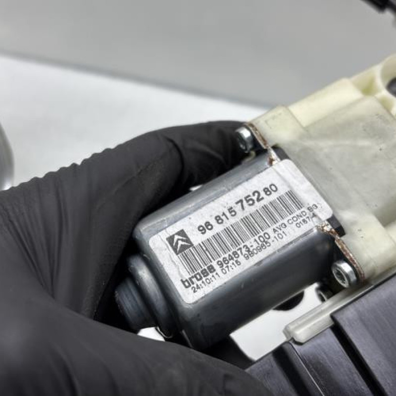 Leve vitre electrique avant gauche CITROEN C4 1 Photo n°4