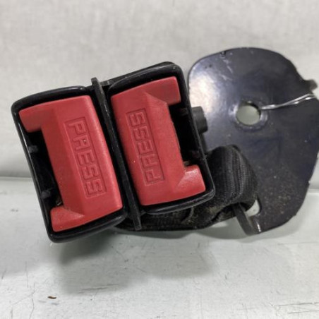 Attache ceinture arriere droit RENAULT CLIO 2