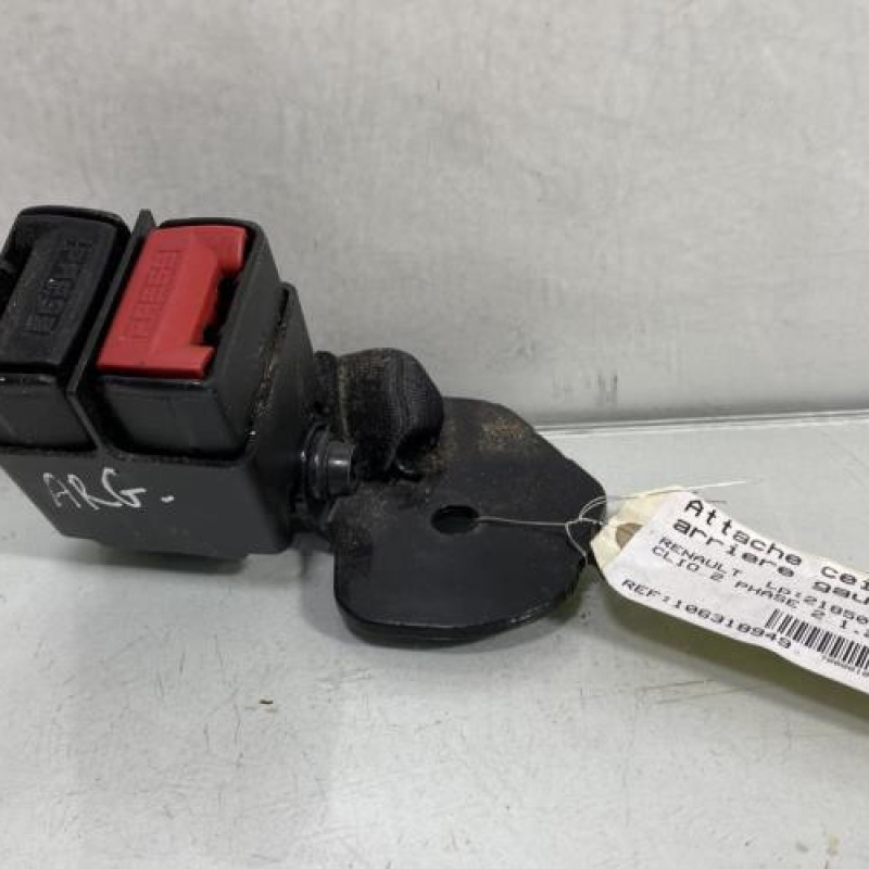 Attache ceinture arriere gauche RENAULT CLIO 2 Photo n°1