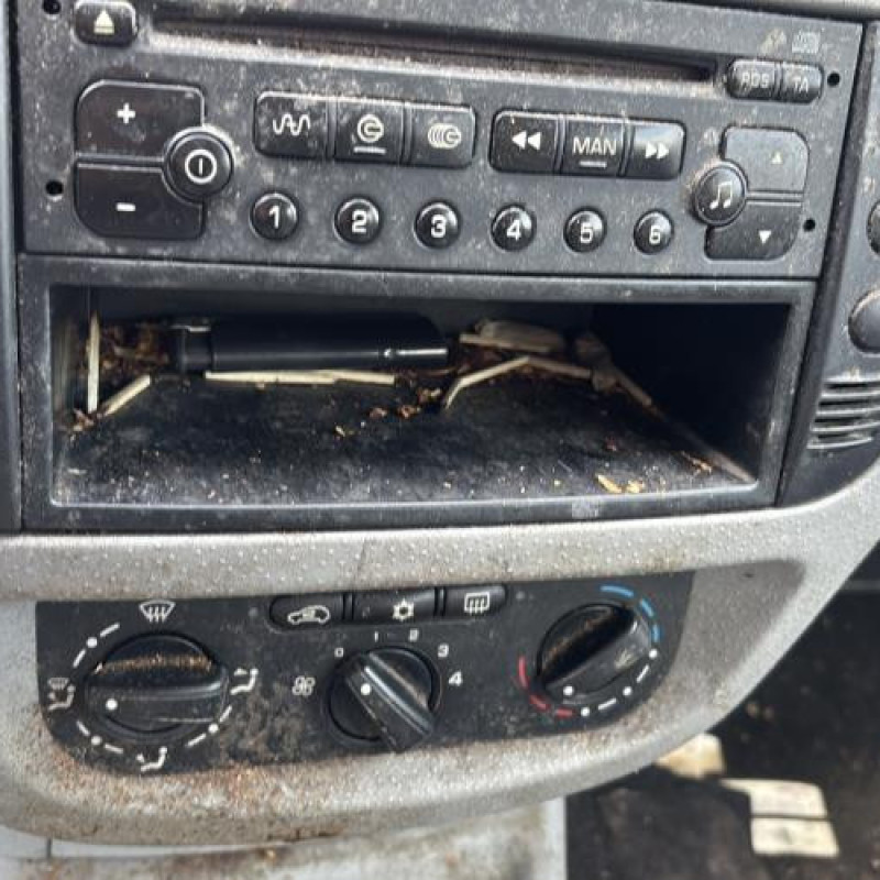 Amortisseur avant gauche CITROEN C3 1 Photo n°19