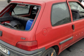 Moteur essuie glace avant PEUGEOT 106