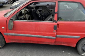 Moteur essuie glace avant PEUGEOT 106