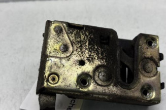 Serrure avant gauche PEUGEOT 106