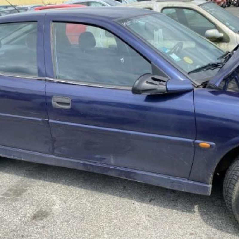 Retroviseur interieur OPEL VECTRA B Photo n°7