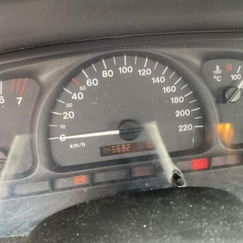 Retroviseur interieur OPEL VECTRA B Photo n°8