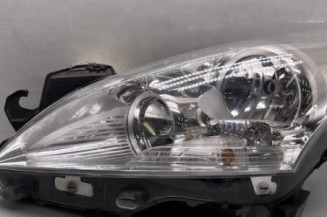 Optique avant principal gauche (feux)(phare) PEUGEOT 5008 1 Photo n°1