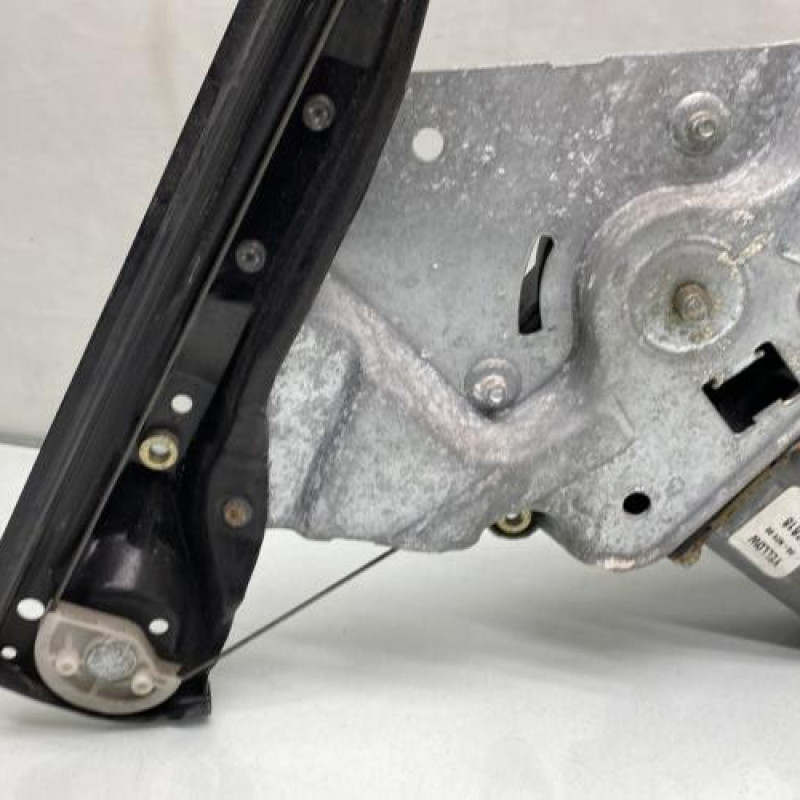 Leve vitre electrique avant gauche FORD FOCUS 1 Photo n°5