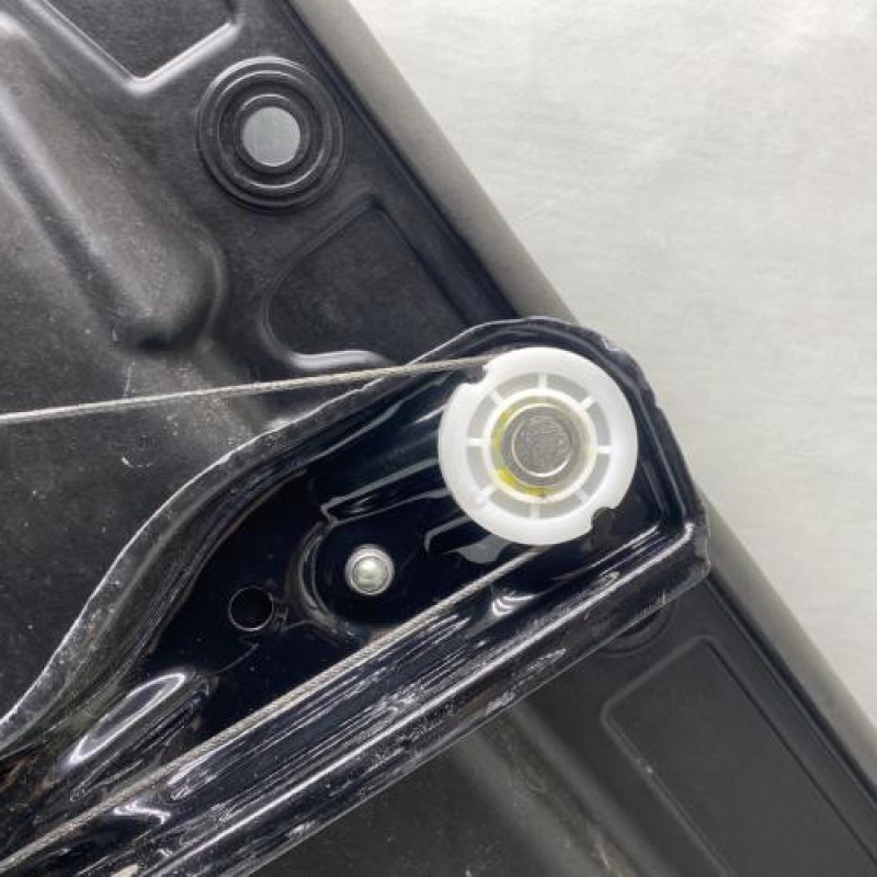 Leve vitre electrique arriere gauche VOLKSWAGEN GOLF 6 Photo n°5