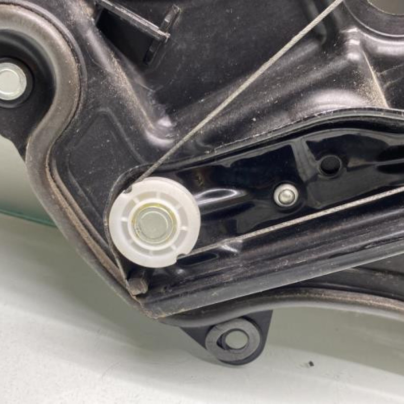 Leve vitre electrique arriere gauche VOLKSWAGEN GOLF 6 Photo n°6