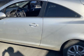 Renfort pare choc arriere (traverse) OPEL CORSA D