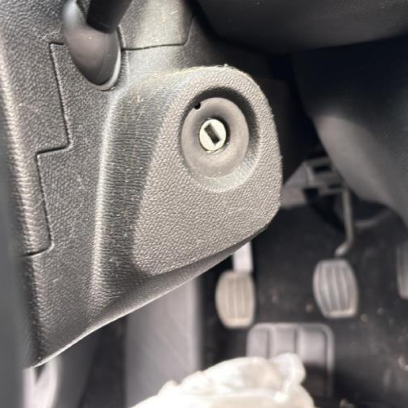 Leve vitre electrique avant gauche PEUGEOT 308 2 SW Photo n°18
