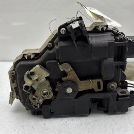 Serrure avant gauche VOLKSWAGEN PASSAT 4