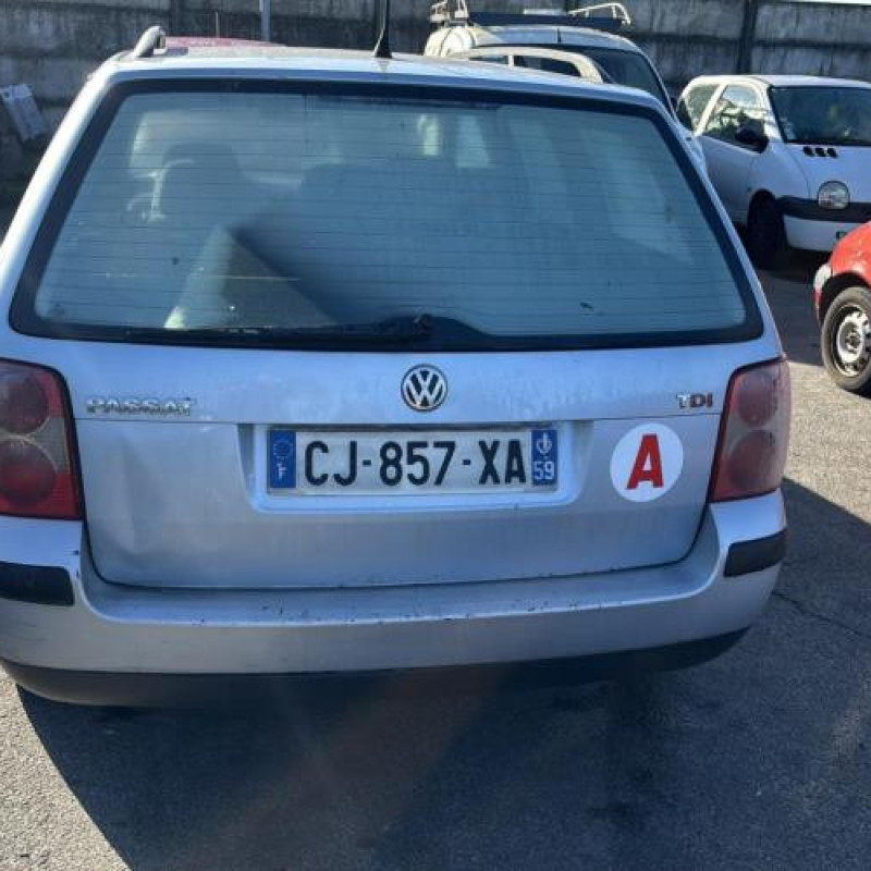 Serrure avant gauche VOLKSWAGEN PASSAT 4 Photo n°5