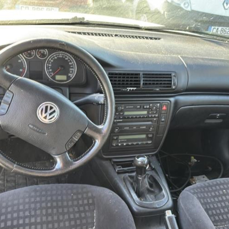 Serrure avant gauche VOLKSWAGEN PASSAT 4 Photo n°12
