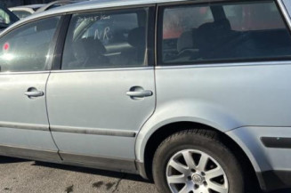 Serrure avant gauche VOLKSWAGEN PASSAT 4