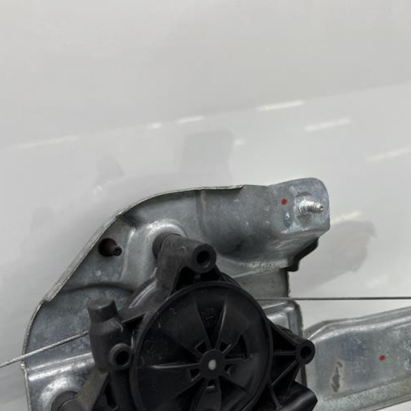 Leve vitre electrique avant gauche PEUGEOT 208 1 Photo n°3