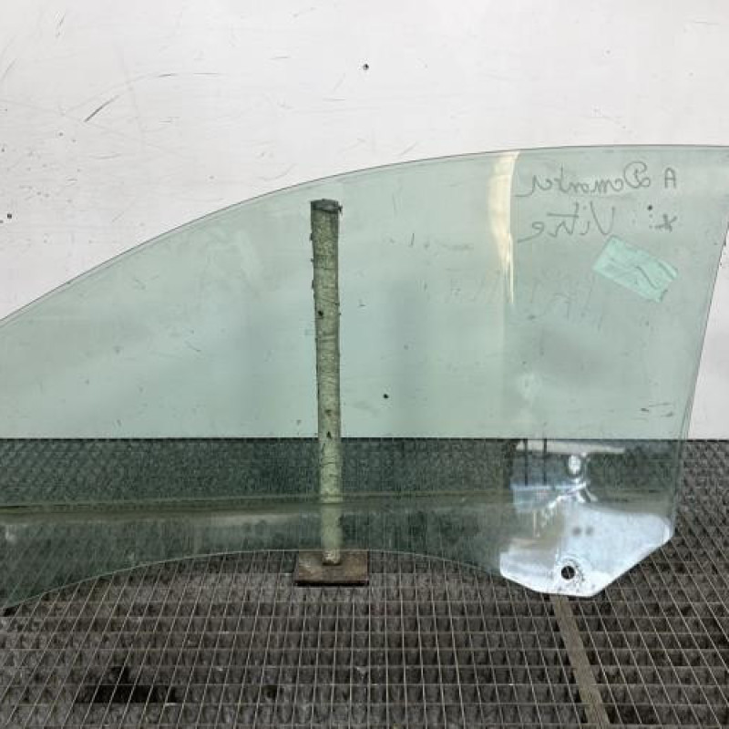 Vitre avant droit RENAULT CLIO 3 Photo n°4