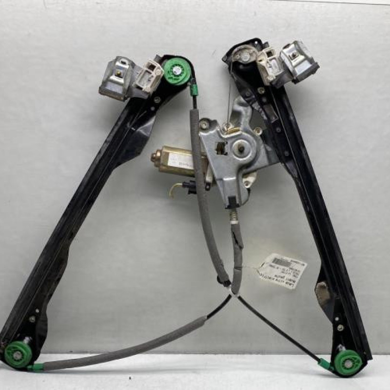 Leve vitre electrique avant gauche FORD FOCUS 1 Photo n°1