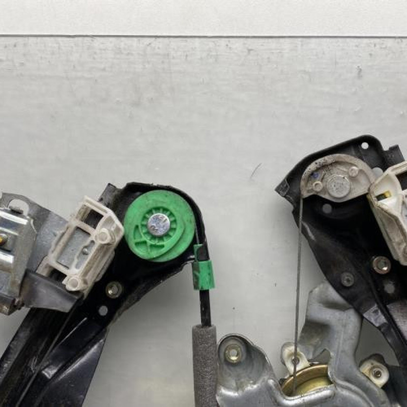 Leve vitre electrique avant gauche FORD FOCUS 1 Photo n°2