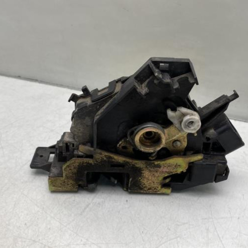Serrure avant gauche FORD FOCUS 1 Photo n°3