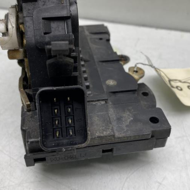 Serrure avant gauche FORD FOCUS 1 Photo n°4