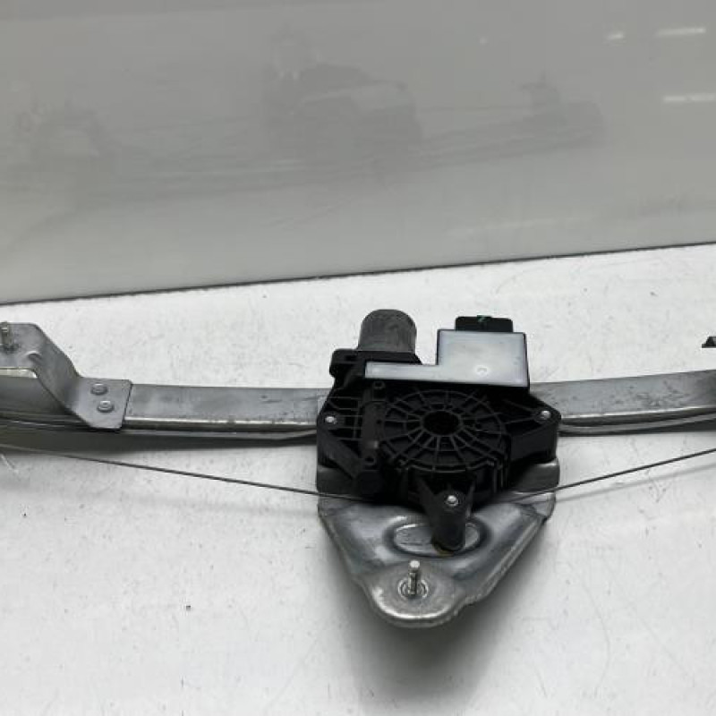 Leve vitre electrique avant droit RENAULT ARKANA Photo n°1
