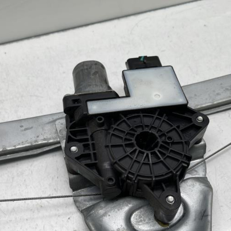 Leve vitre electrique avant droit RENAULT ARKANA Photo n°4