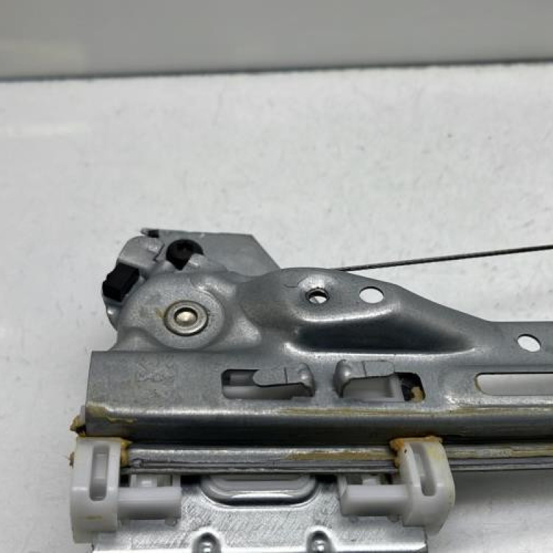 Leve vitre electrique arriere gauche PEUGEOT 308 2 SW Photo n°2