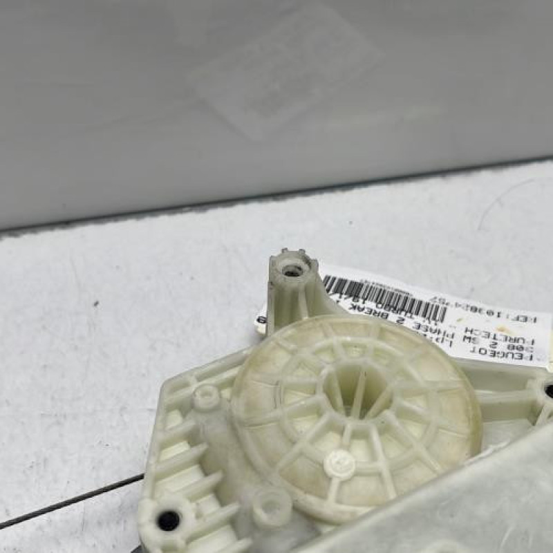 Leve vitre electrique arriere gauche PEUGEOT 308 2 SW Photo n°3