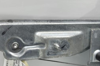 Leve vitre electrique avant gauche PEUGEOT 208 1