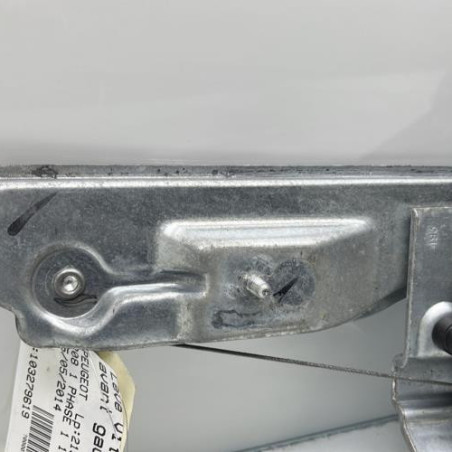 Leve vitre electrique avant gauche PEUGEOT 208 1
