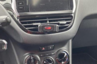 Porte avant droit PEUGEOT 208 1