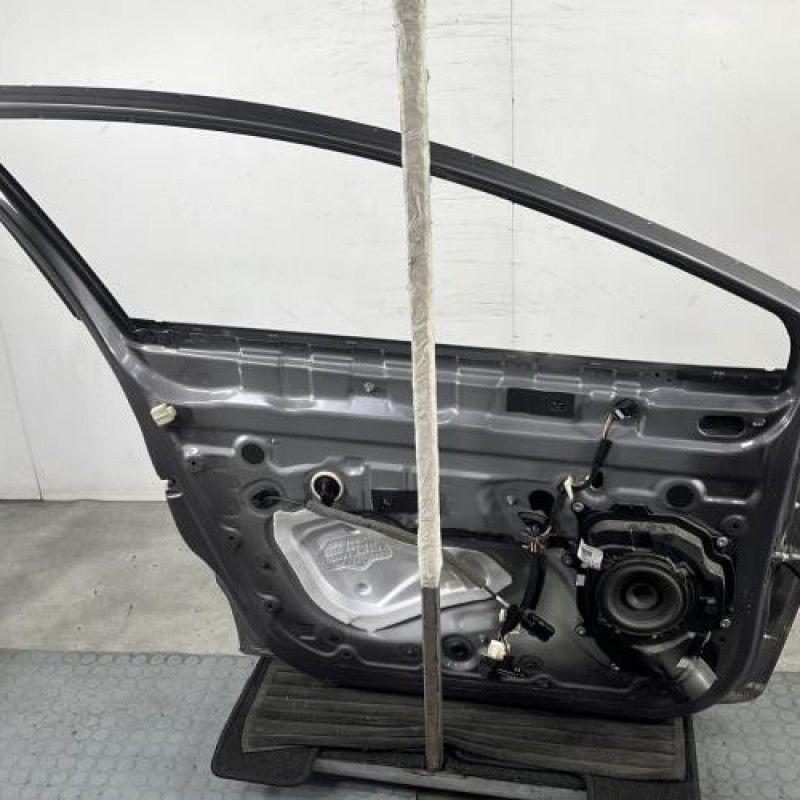 Porte avant gauche RENAULT CLIO 4 Photo n°7