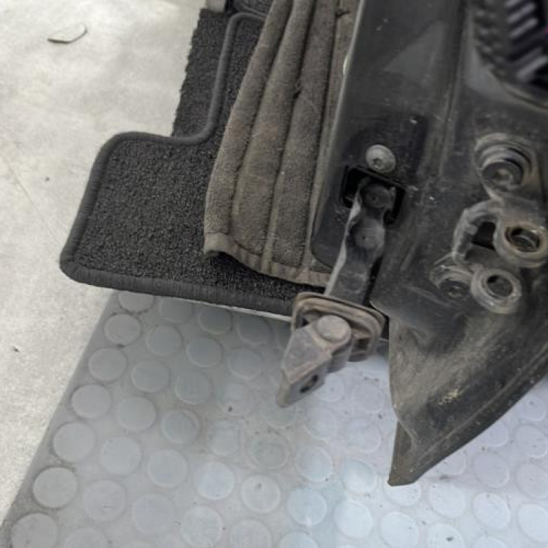 Porte avant gauche SKODA FABIA 2 Photo n°5