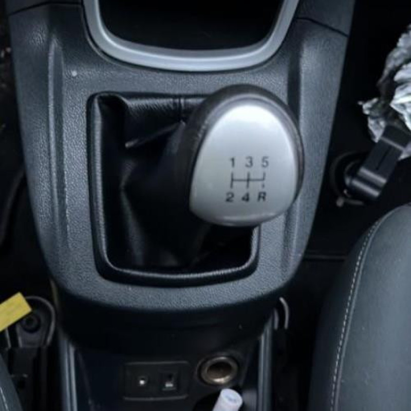 Vitre avant gauche FORD FIESTA 6 Photo n°14