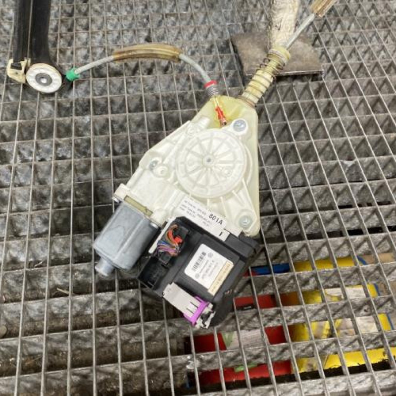 Leve vitre electrique avant gauche AUDI A3 2 Photo n°2